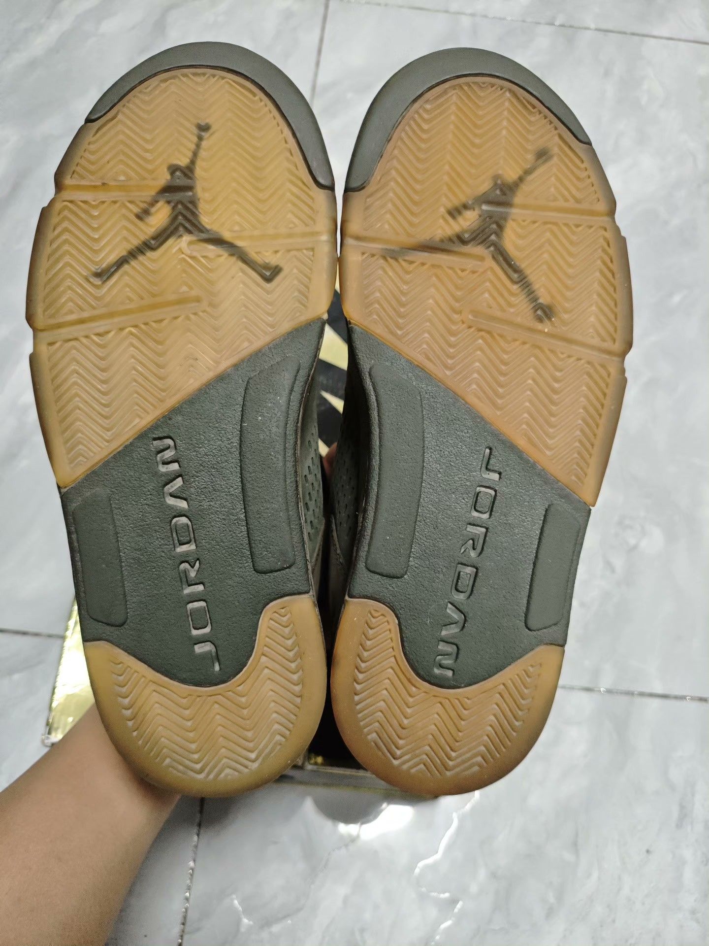 Jordan Brand Jordan Brand AIR JORDAN Multi Lowtop Sneakers 9.5 Men Size US 9.5 / EU 42-43 - 5 Thumbnail