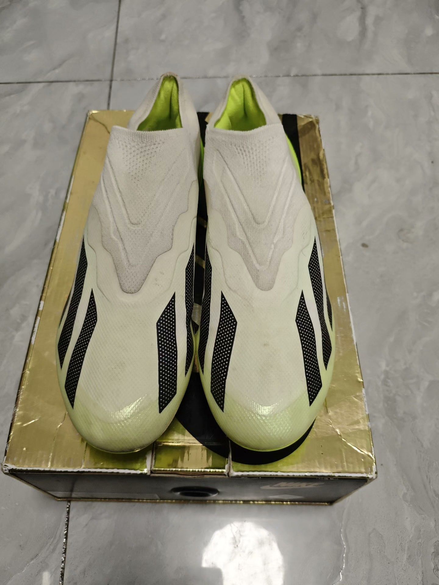 Adidas Adidas Yellow Lowtop Sneakers 11 Men Size US 11 / EU 44 - 2 Thumbnail