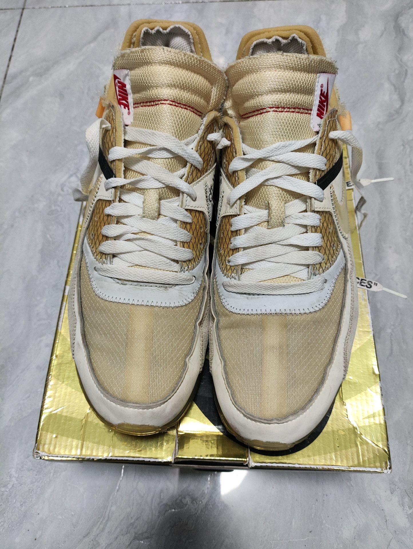Nike Nike White Lowtop Sneakers 11 Men Size US 11 / EU 44 - 2 Thumbnail