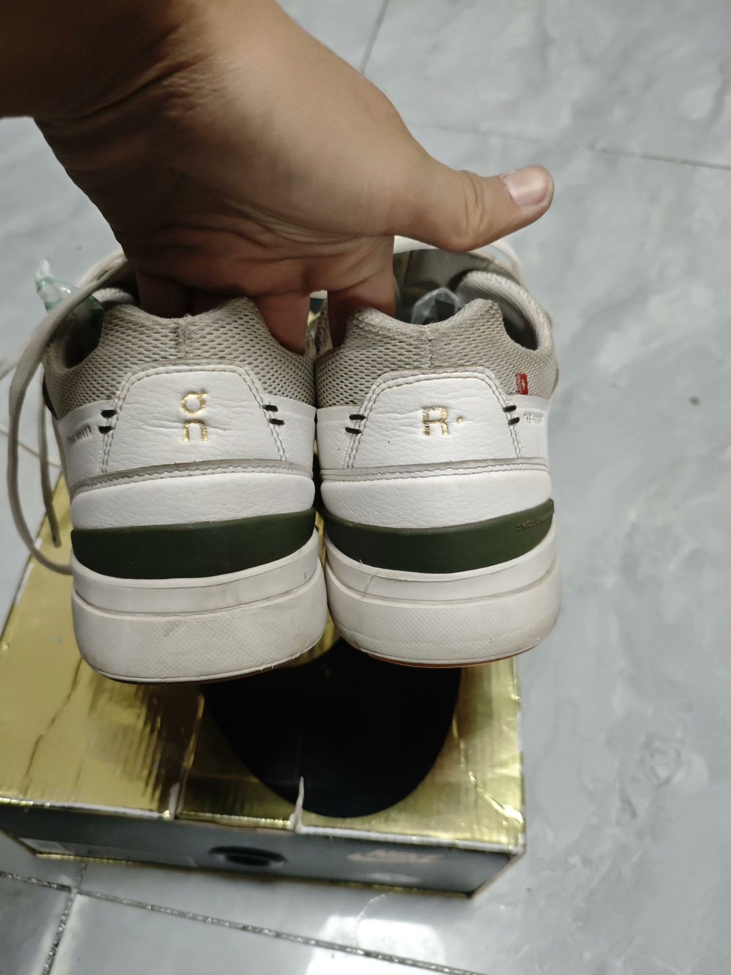 On On Retro Green Lowtop Sneakers 9 Men Size US 9 / EU 42 - 6 Thumbnail