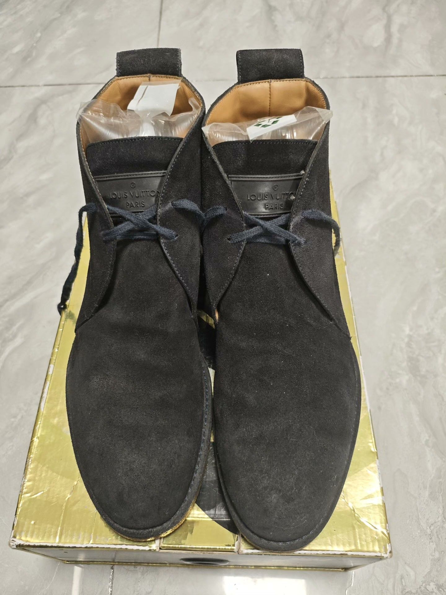 Louis Vuitton Louis Vuitton Suede Boots 10.5 Men Size US 10.5 / EU 43-44 - 2 Thumbnail