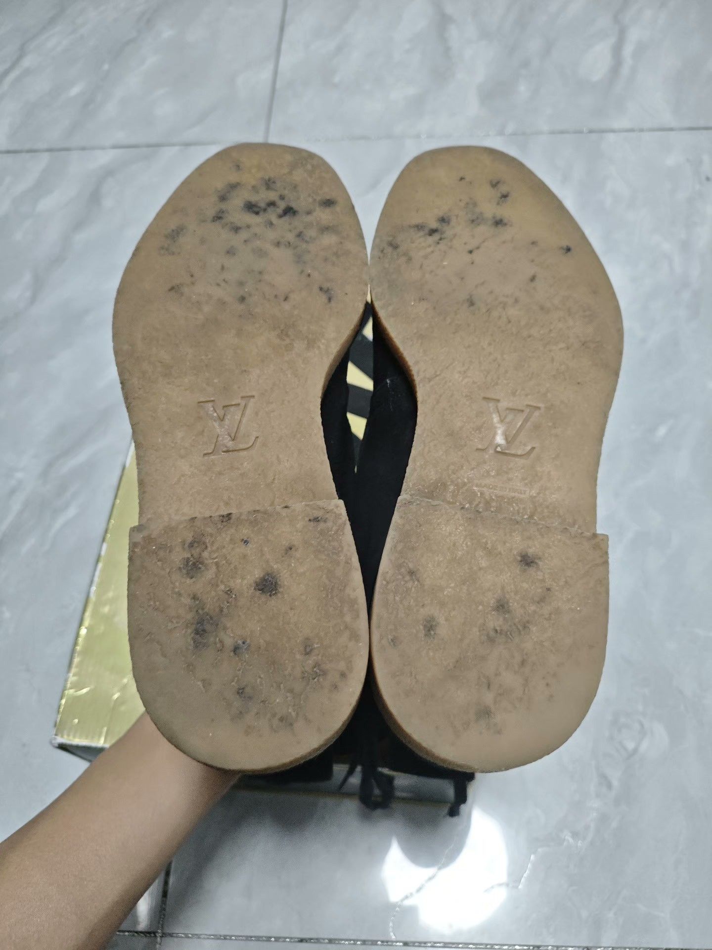 Louis Vuitton Louis Vuitton Suede Boots 10.5 Men Size US 10.5 / EU 43-44 - 6 Thumbnail
