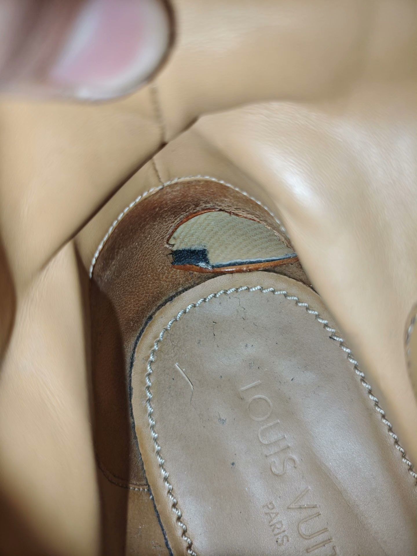 Louis Vuitton Louis Vuitton Suede Boots 10.5 Men Size US 10.5 / EU 43-44 - 8 Thumbnail