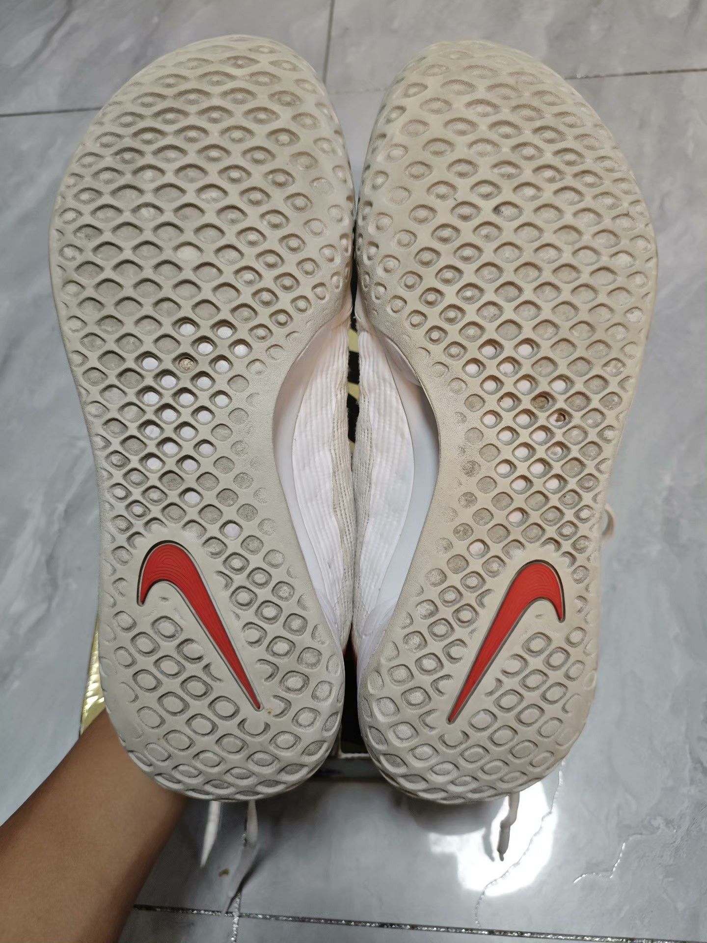 Nike Nike ZOOM Red Lowtop Sneakers 13 Men Size US 13 / EU 46 - 5 Thumbnail