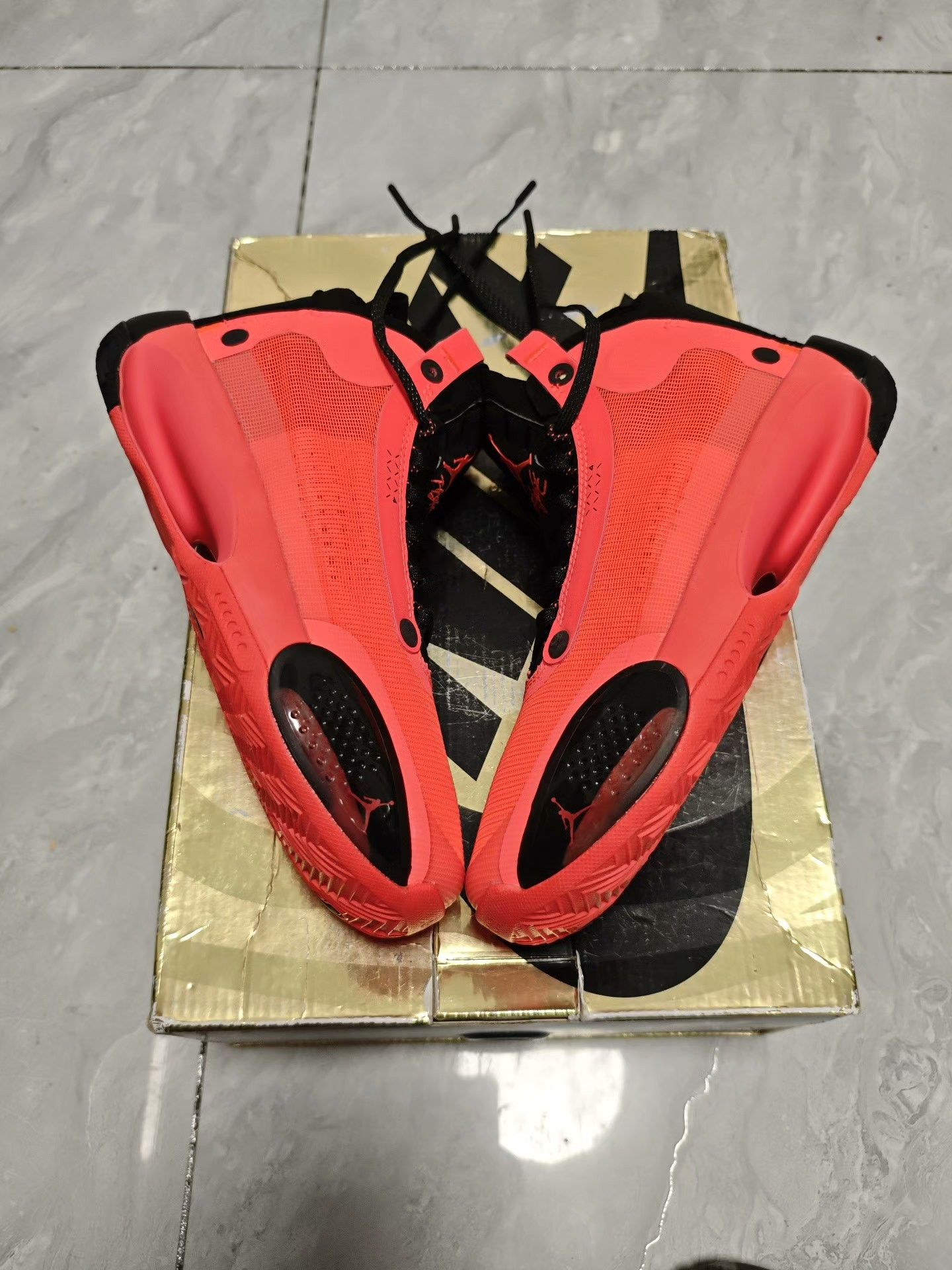 Jordan Brand Jordan Brand Black Lowtop Sneakers 5 Men Size US 5 / EU 37 - 3 Thumbnail