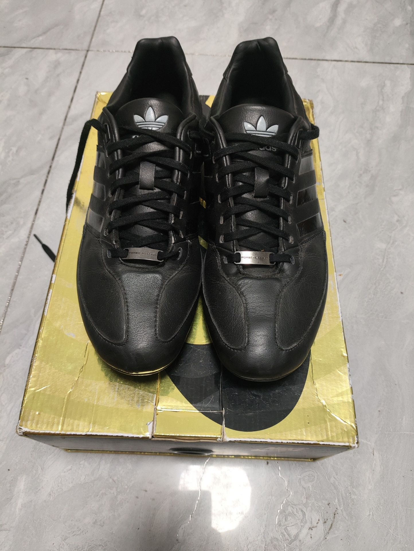 Adidas Adidas Retro Black Lowtop Sneakers 10 Men Size US 10 / EU 43 - 2 Thumbnail