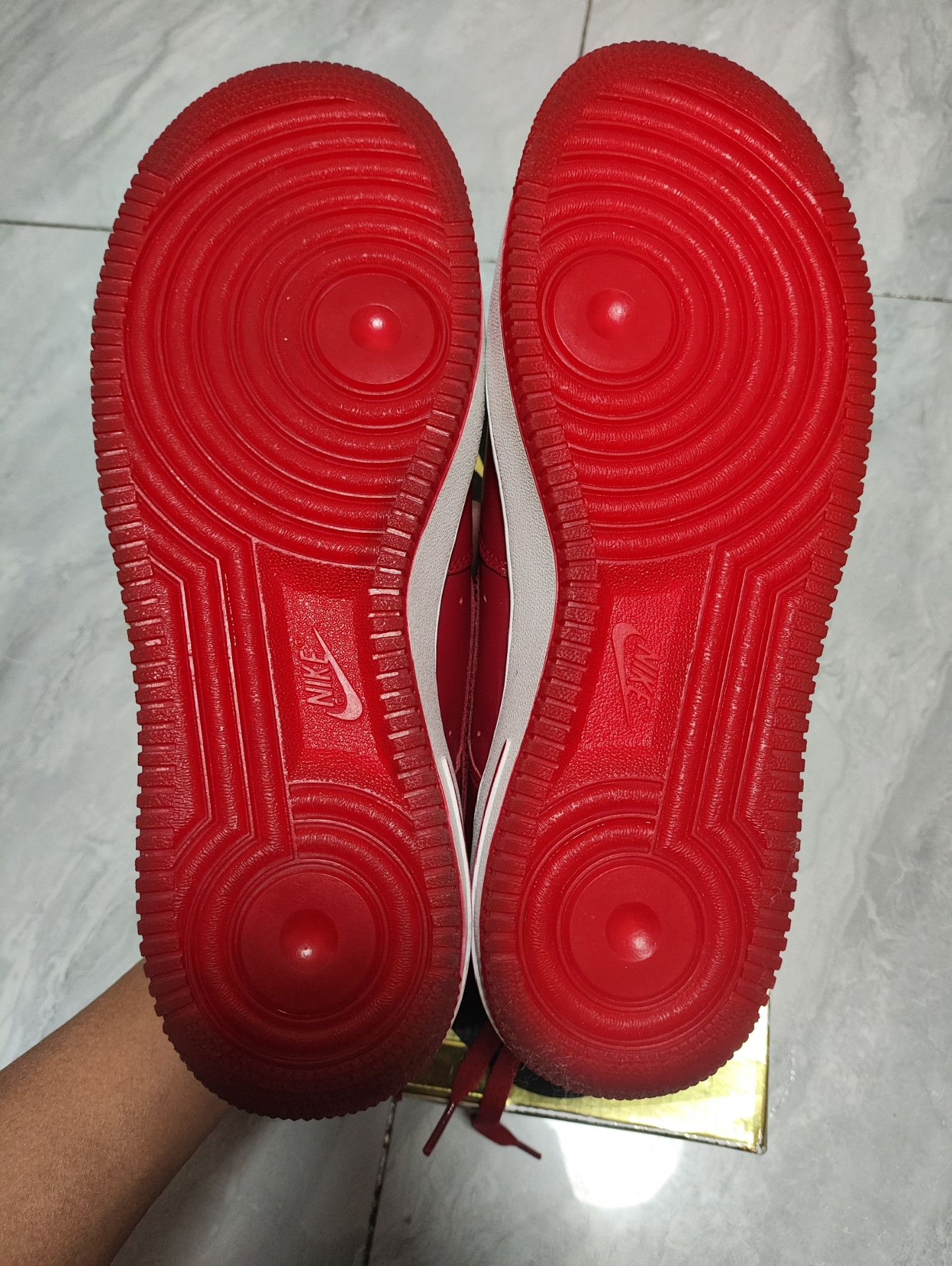 Nike Nike Red Lowtop Sneakers 11 Men Size US 11 / EU 44 - 5 Thumbnail