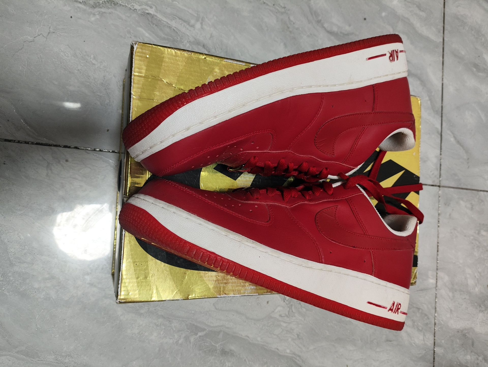 Nike Nike Red Lowtop Sneakers 11 Men Size US 11 / EU 44 - 3 Thumbnail
