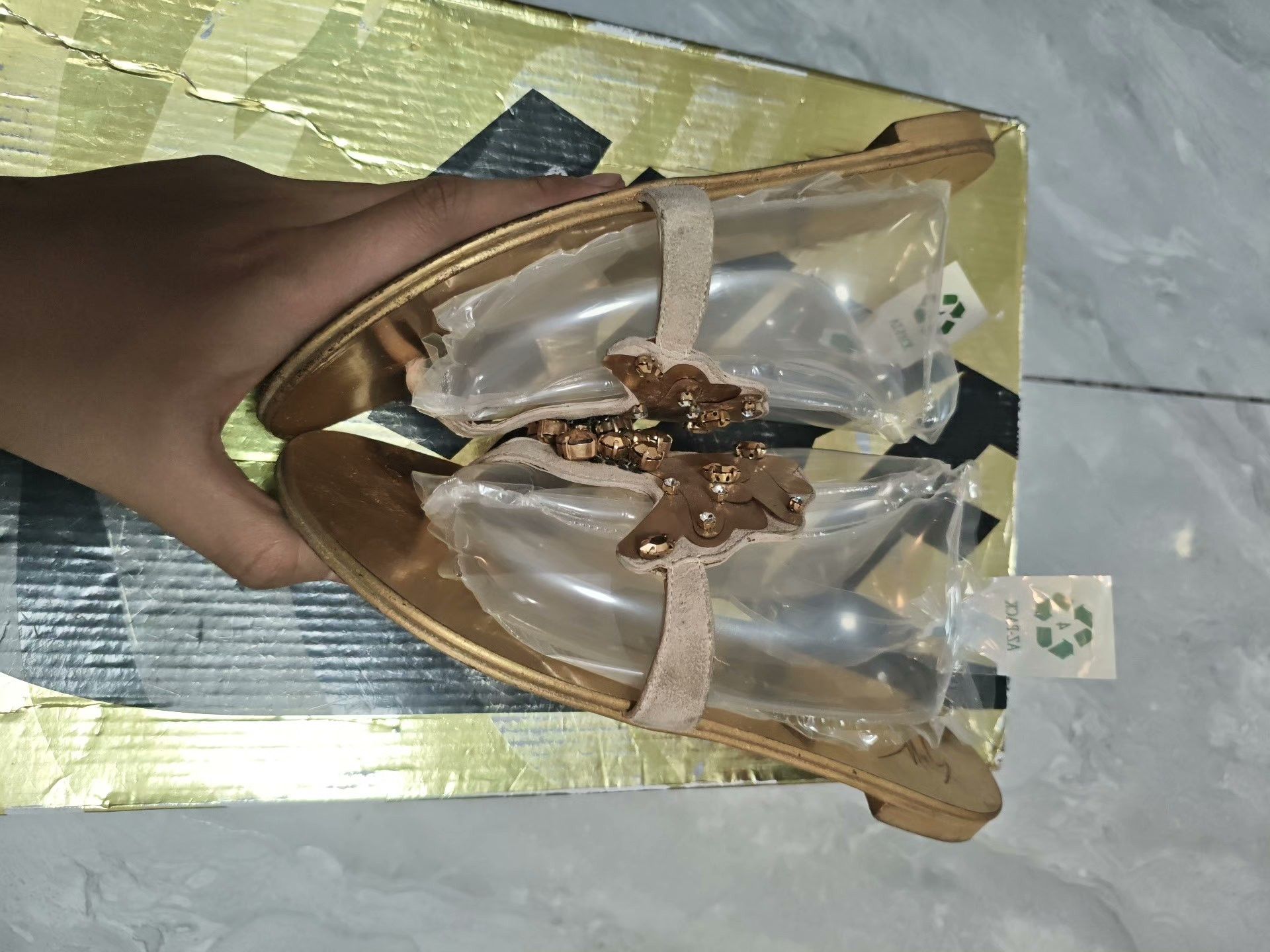 Giuseppe Zanotti Giuseppe Zanotti Gold Sandals us_7-5 Women Size US 7.5 / IT 37.5 - 3 Thumbnail