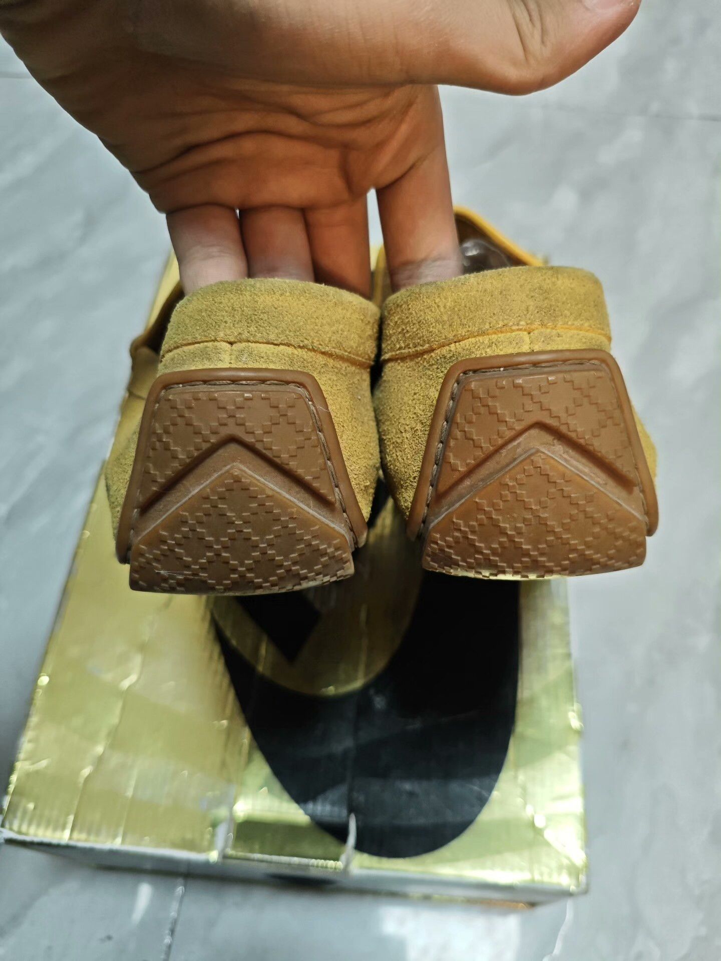 Gucci Gucci Suede Yellow Lowtop Sneakers 8.5 Men Size US 8.5 / EU 41-42 - 6 Thumbnail