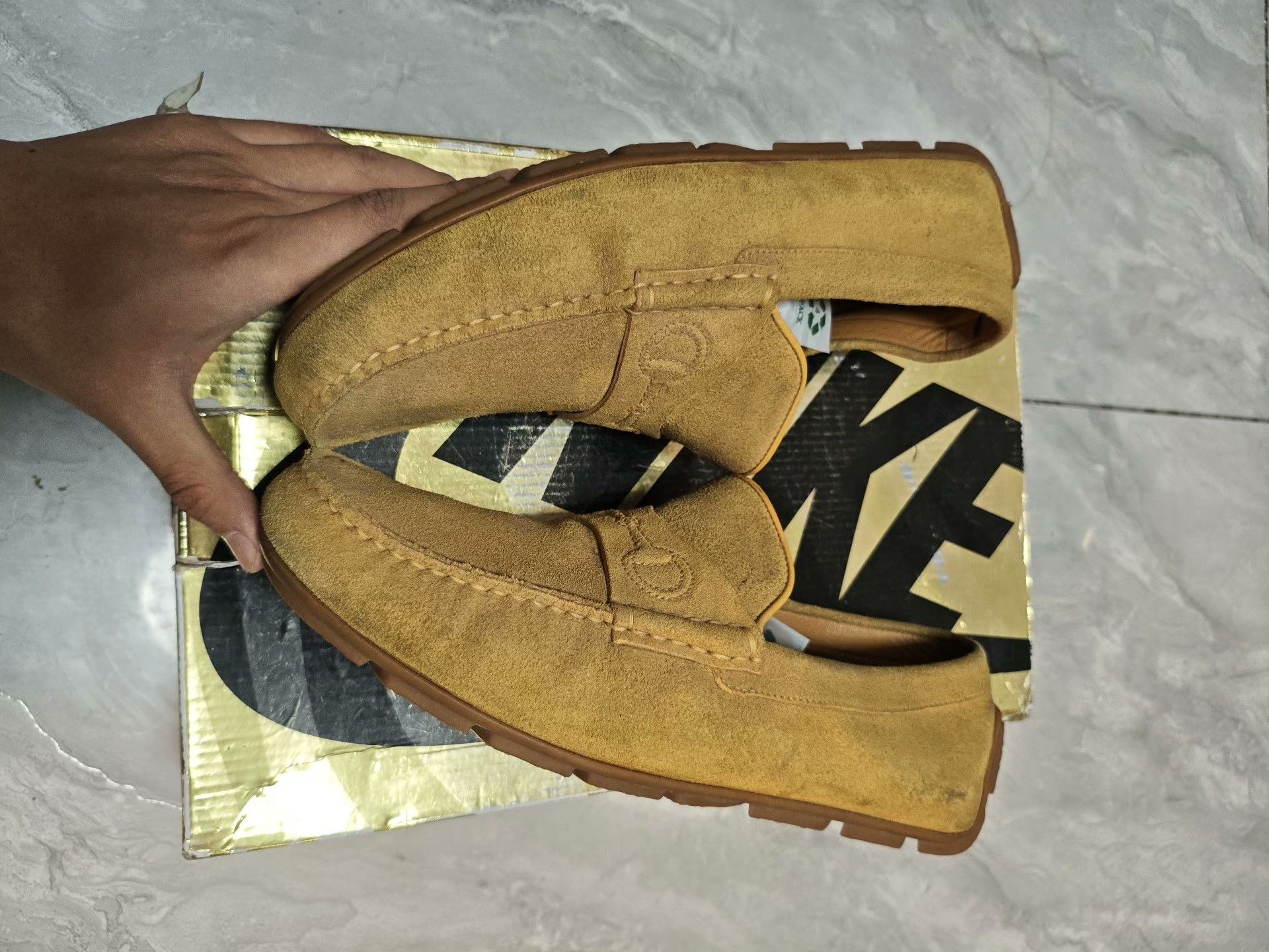 Gucci Gucci Suede Yellow Lowtop Sneakers 8.5 Men Size US 8.5 / EU 41-42 - 3 Thumbnail