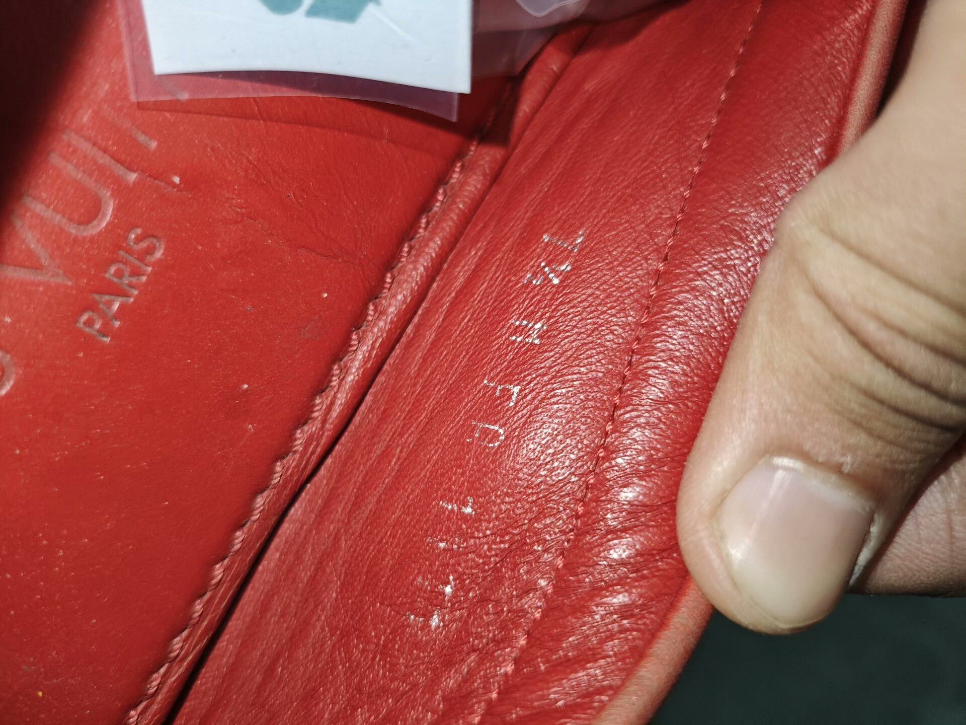 Louis Vuitton Louis Vuitton Suede Red Lowtop Sneakers 9 Men Size US 9 / EU 42 - 7 Thumbnail