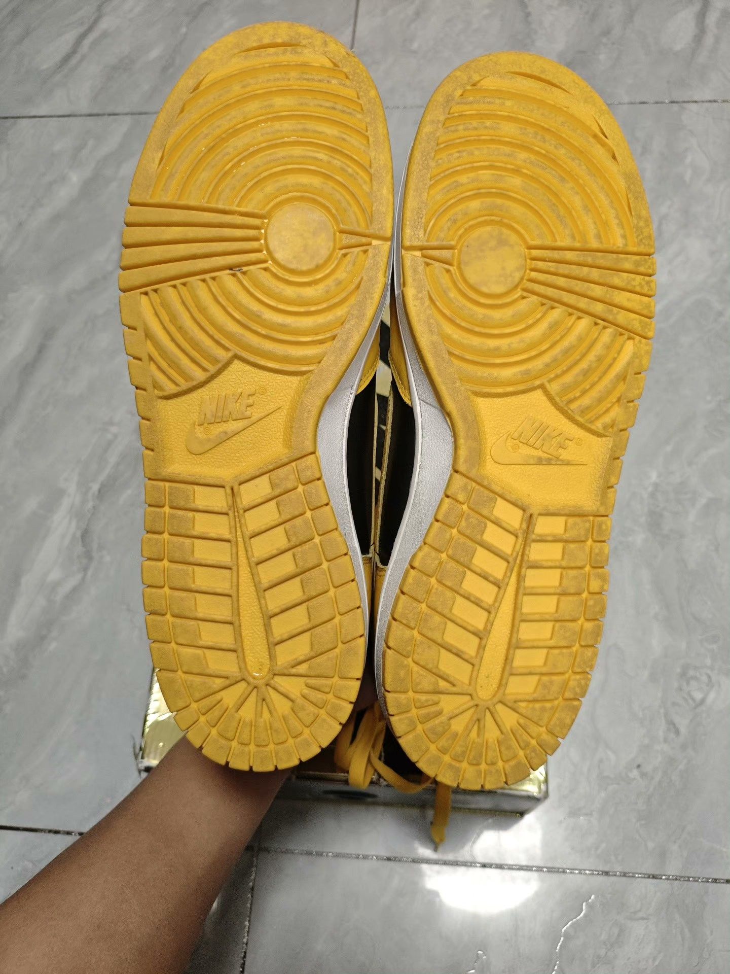 Nike Nike DUNK Yellow Lowtop Sneakers 12 Men Size US 12 / EU 45 - 5 Thumbnail
