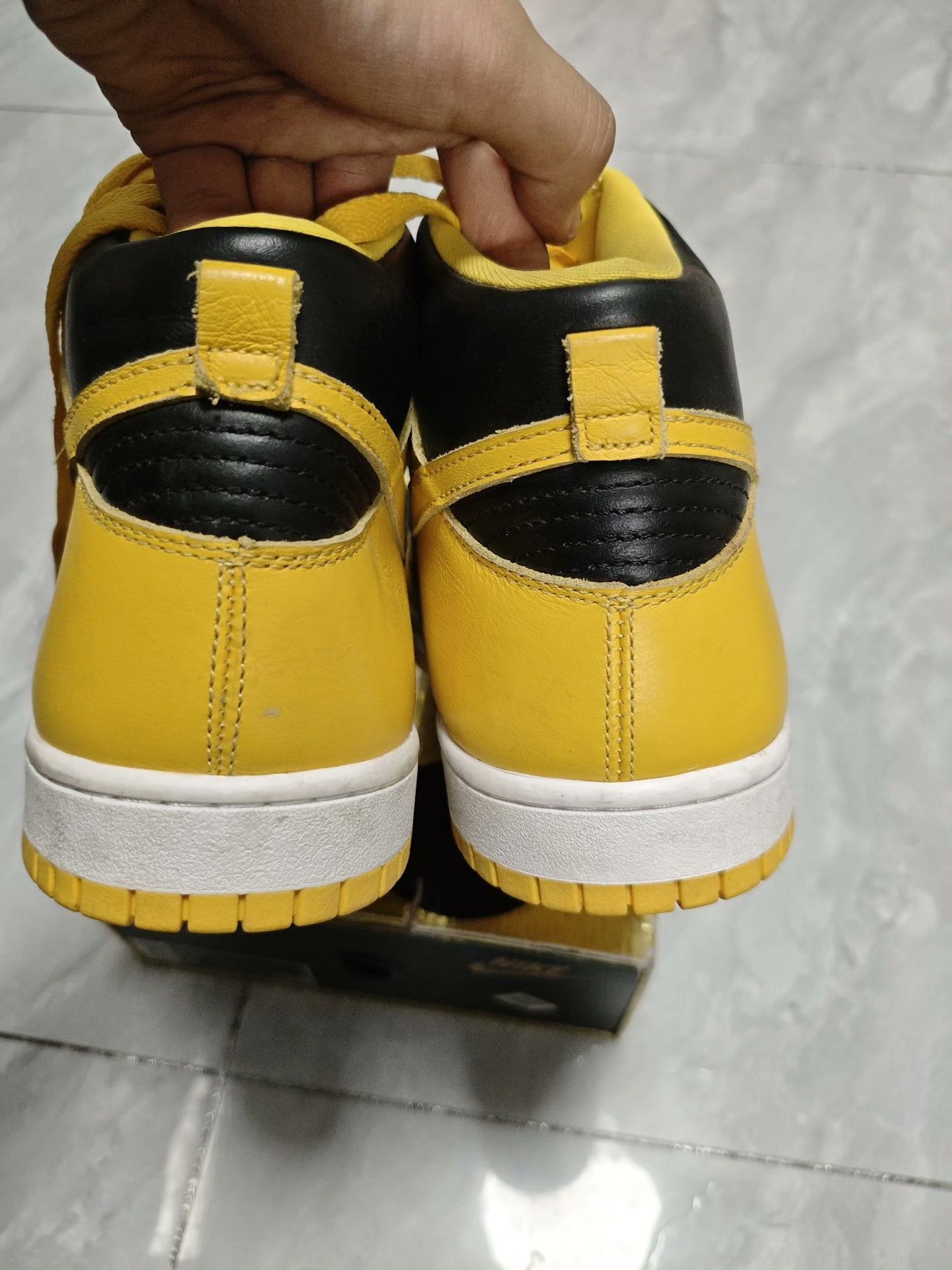 Nike Nike DUNK Yellow Lowtop Sneakers 12 Men Size US 12 / EU 45 - 6 Thumbnail