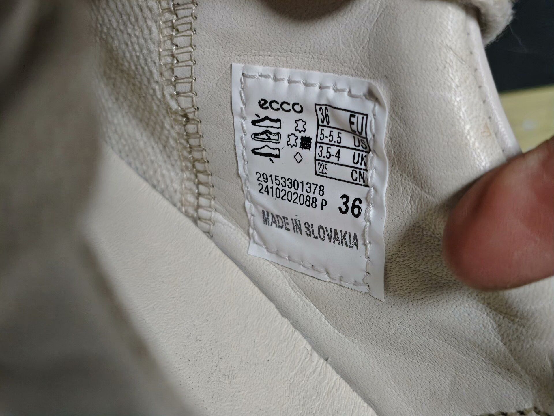 Ecco ECCO Leather Beige Lowtop Sneakers us_6 Women Size US 6 / IT 36 - 7 Thumbnail