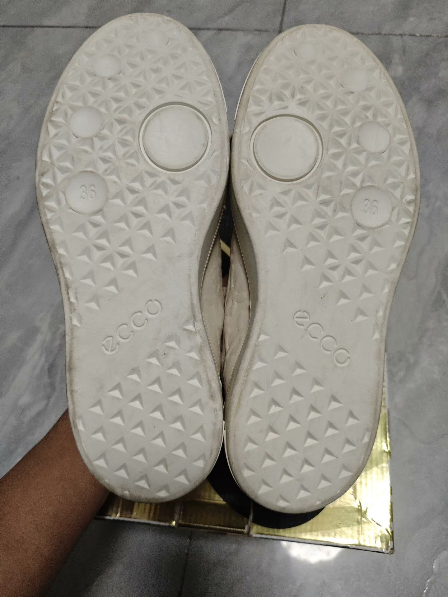 Ecco ECCO Leather Beige Lowtop Sneakers us_6 Women Size US 6 / IT 36 - 5 Thumbnail