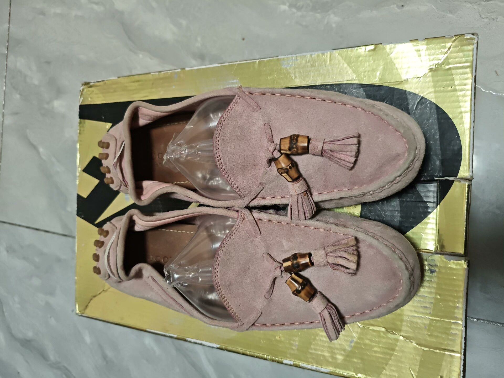 Gucci Gucci Suede Pink Lowtop Sneakers us_9 Women Size US 9 / IT 39 - 2 Thumbnail