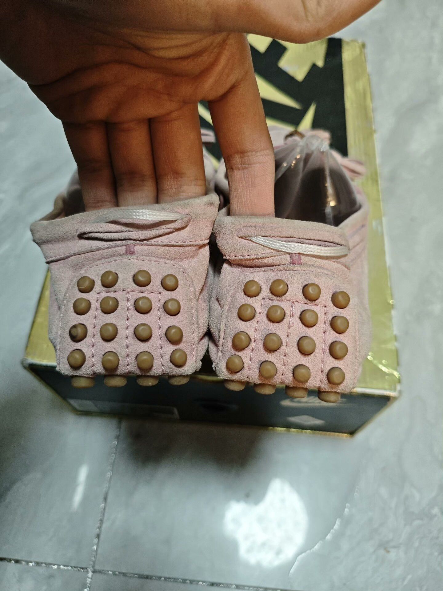 Gucci Gucci Suede Pink Lowtop Sneakers us_9 Women Size US 9 / IT 39 - 5 Thumbnail