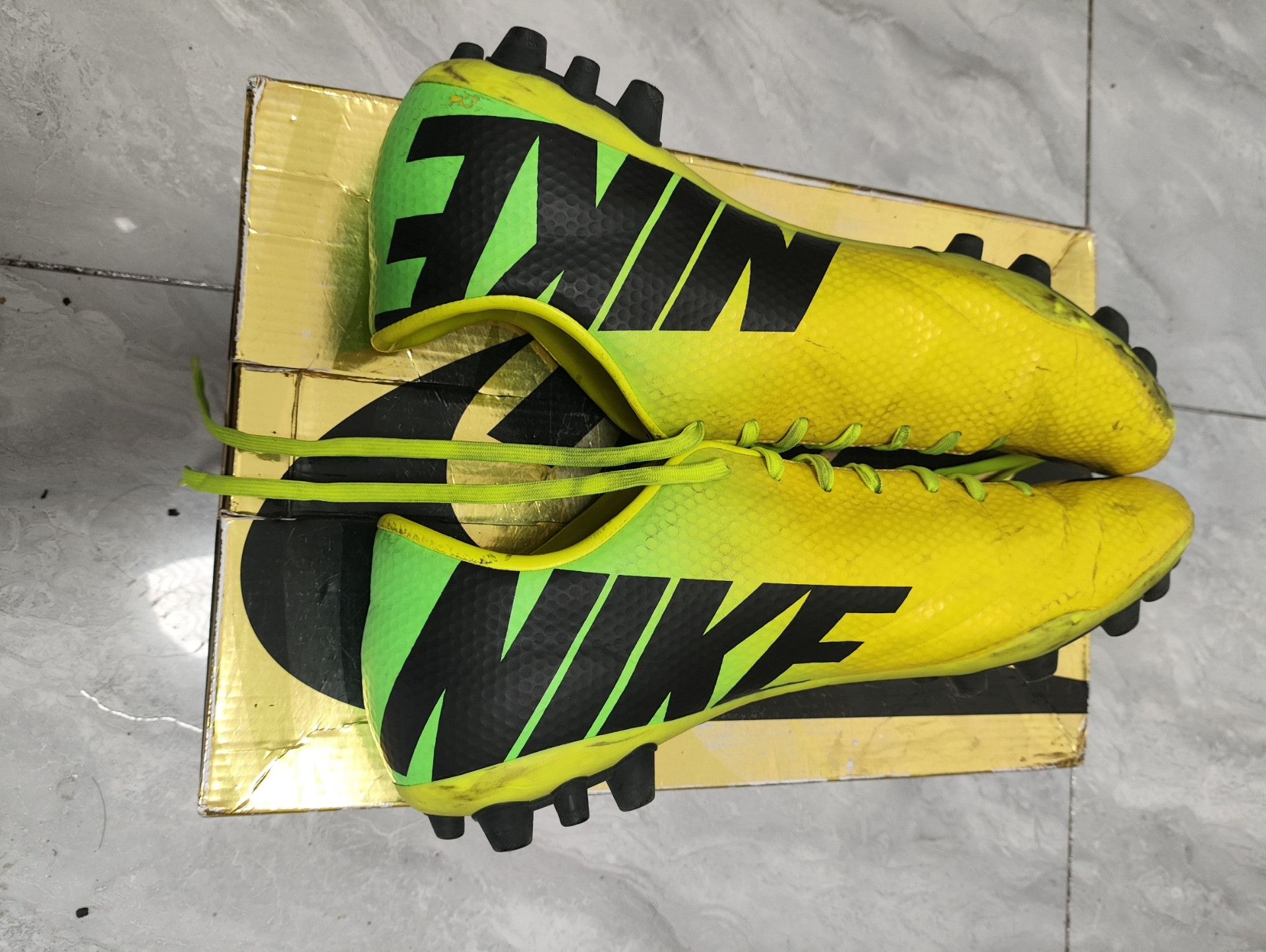 Nike Nike Yellow Lowtop Sneakers 12 Men Size US 12 / EU 45 - 4 Thumbnail