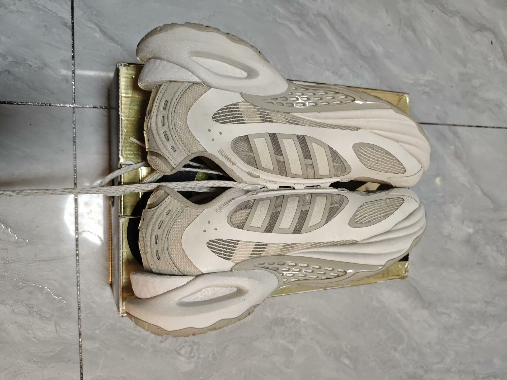 Adidas Adidas Gray Lowtop Sneakers 10 Men Size US 10 / EU 43 - 4 Thumbnail