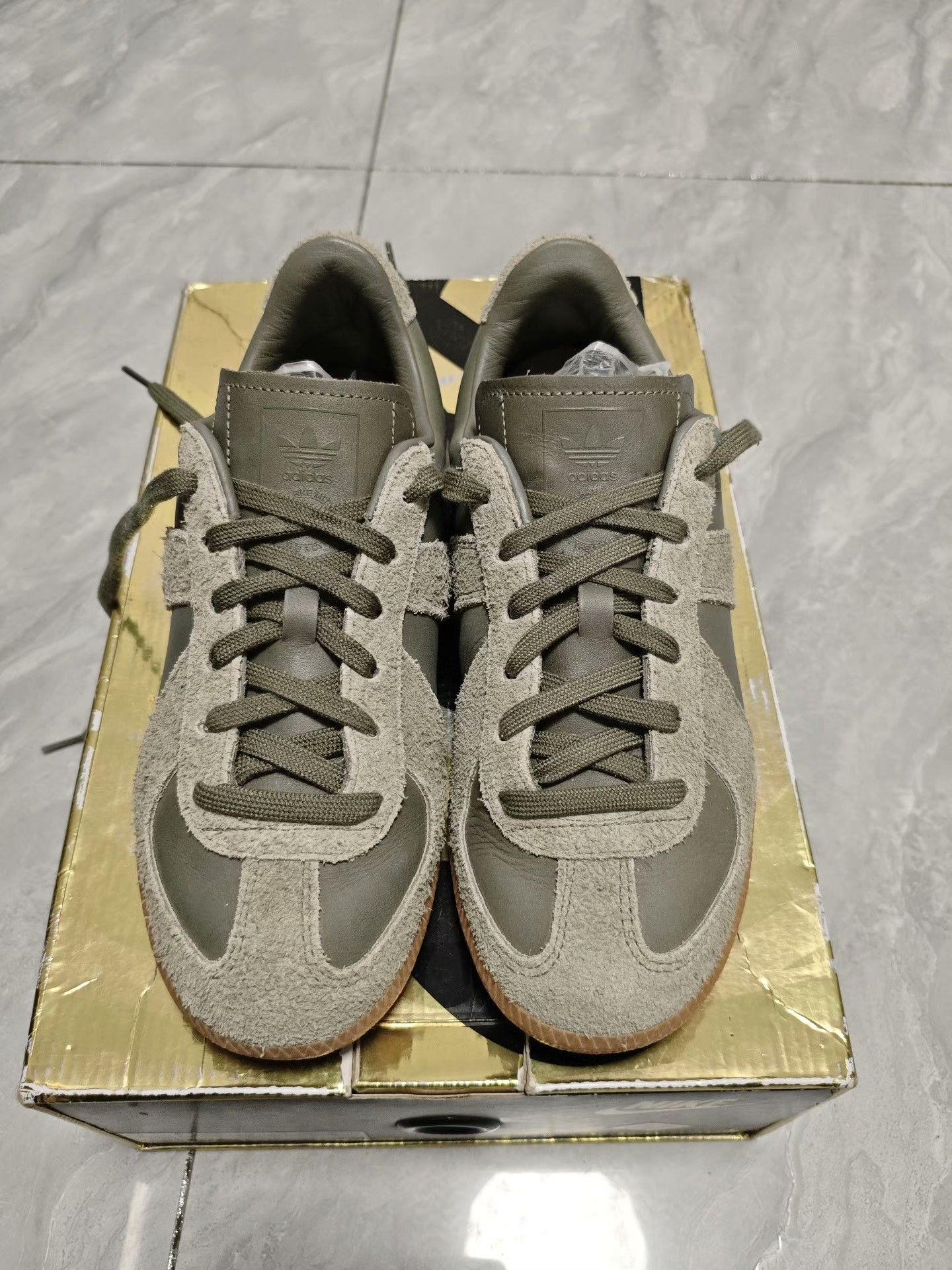 Adidas Adidas Green Lowtop Sneakers 10 Men Size US 10 / EU 43 - 2 Thumbnail