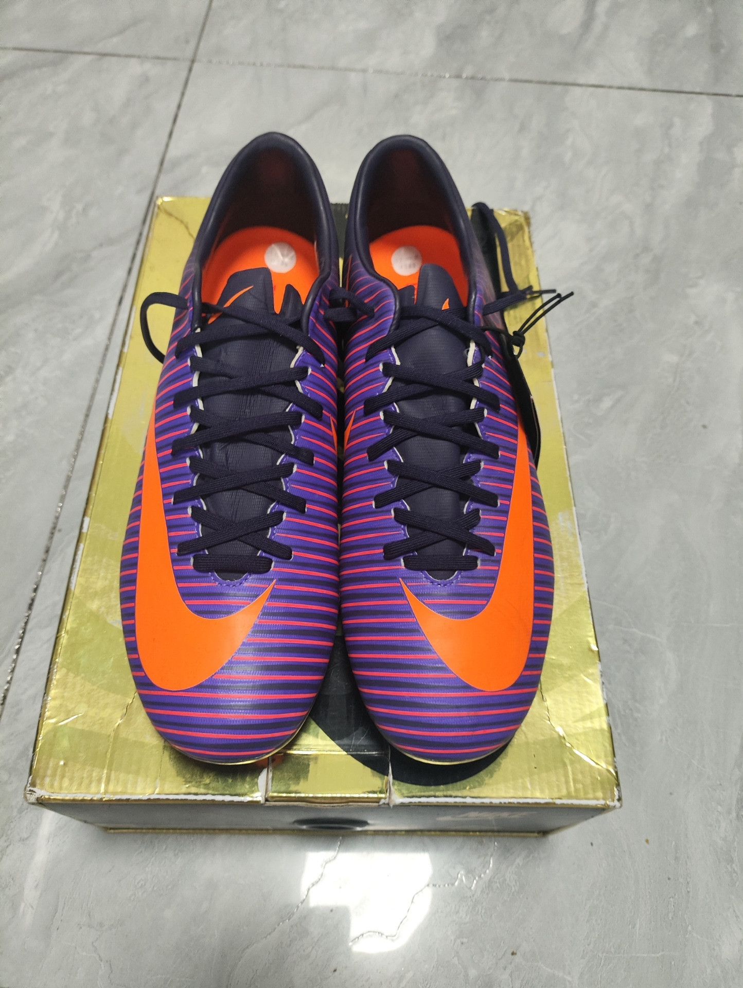 Nike Nike Purple Lowtop Sneakers 11 Men Size US 11 / EU 44 - 2 Thumbnail