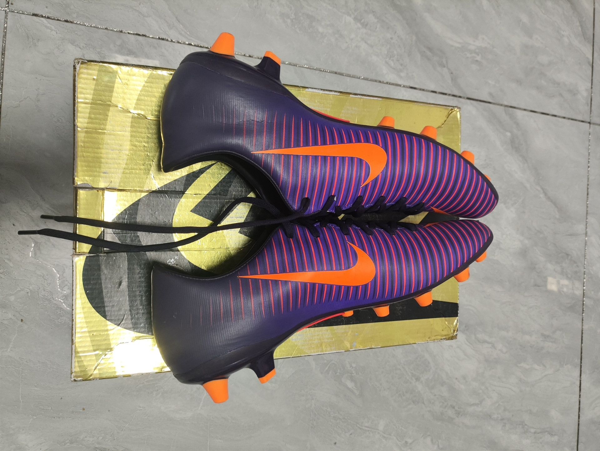 Nike Nike Purple Lowtop Sneakers 11 Men Size US 11 / EU 44 - 4 Thumbnail