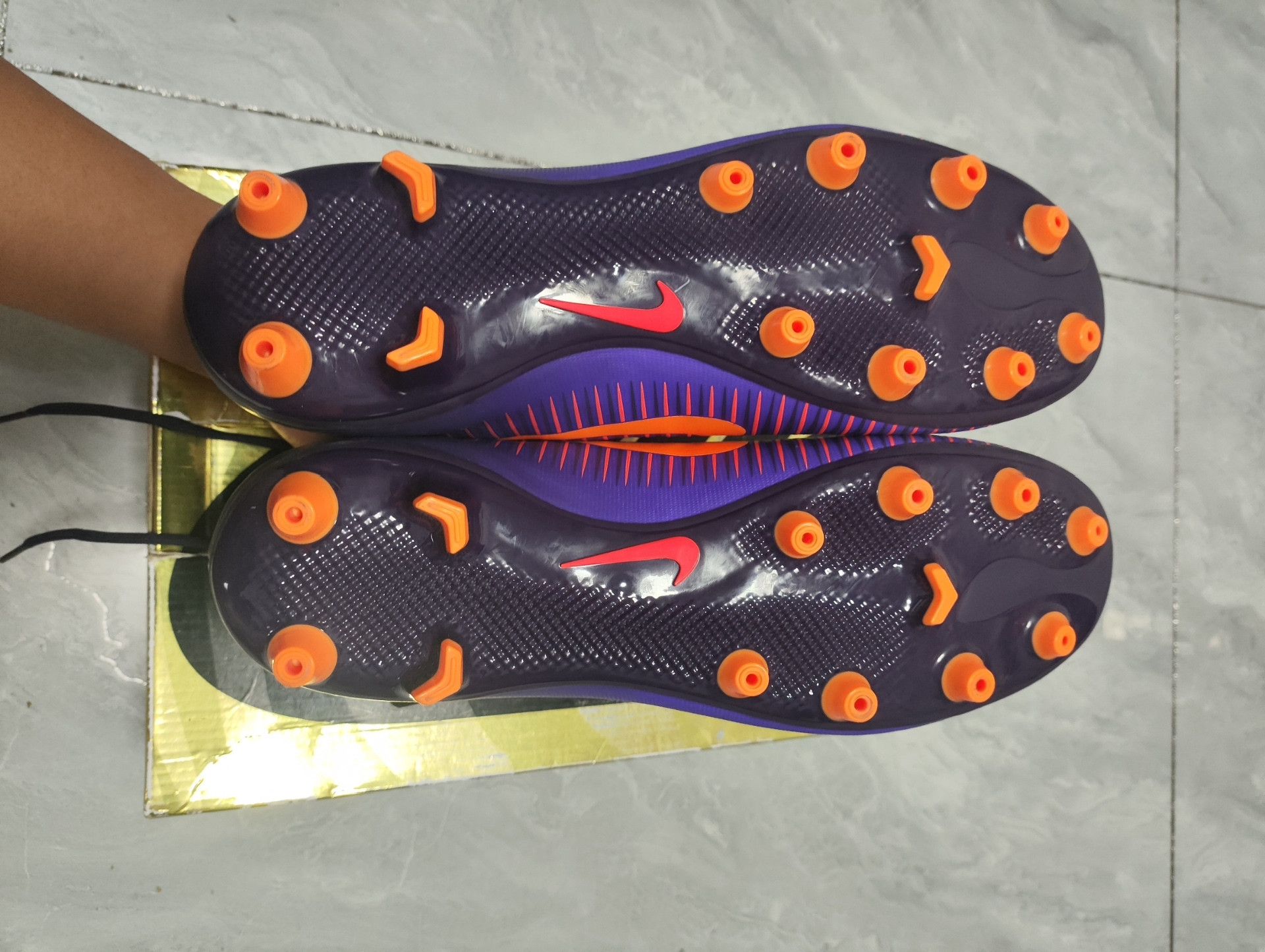 Nike Nike Purple Lowtop Sneakers 11 Men Size US 11 / EU 44 - 5 Thumbnail