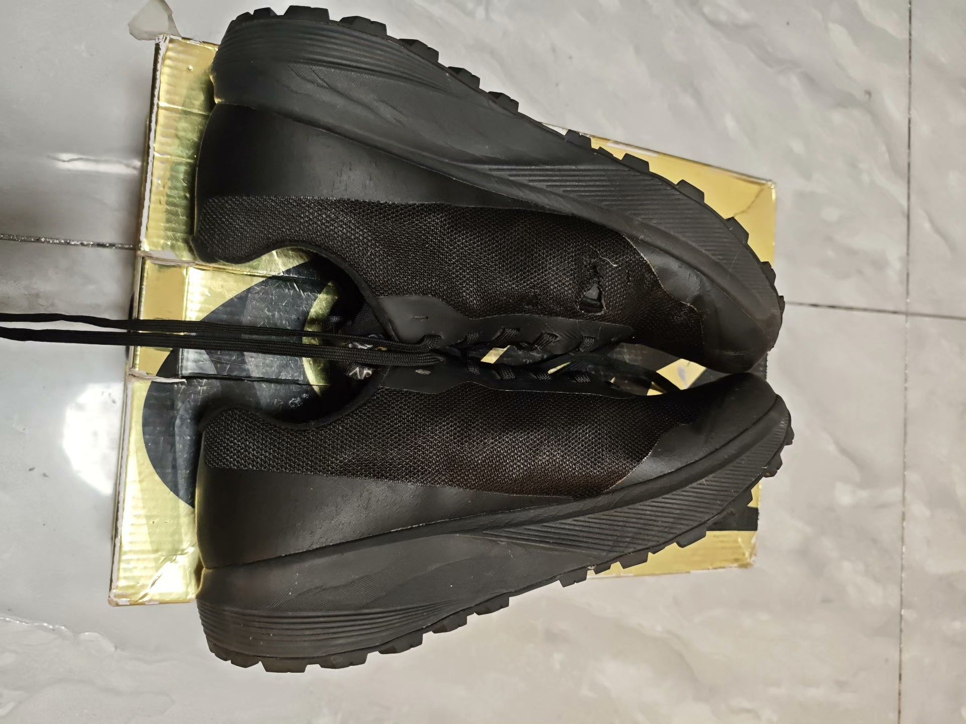 Arc'teryx Arc'teryx Black Lowtop Sneakers 10 Men Size US 10 / EU 43 - 4 Thumbnail