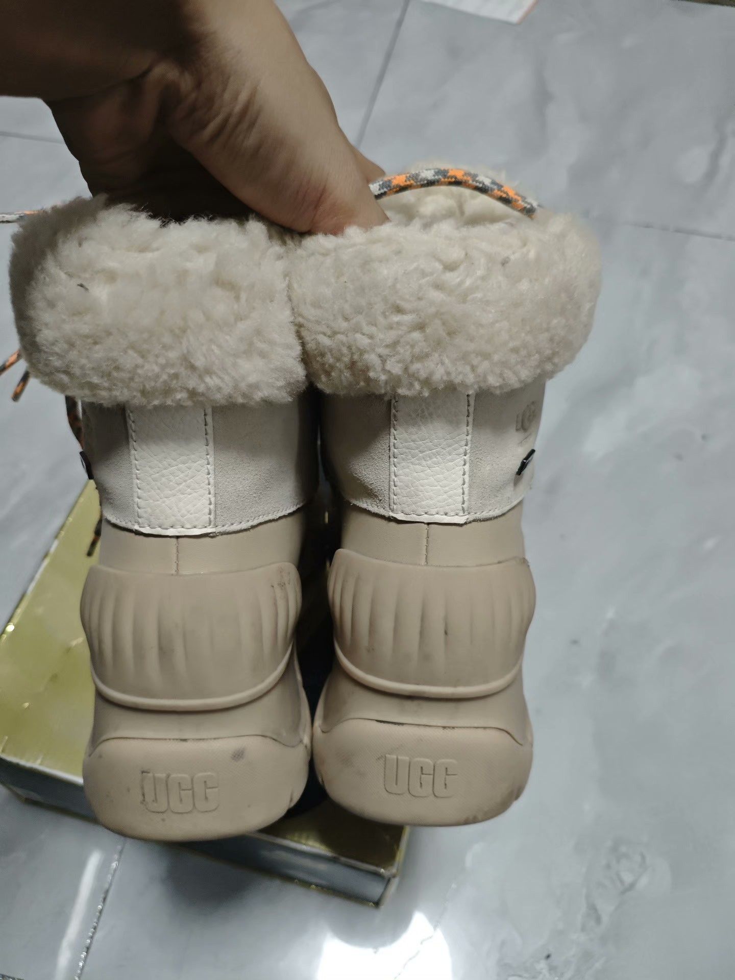 Ugg UGG Casual Thermal White Boots us_7 Women Size US 7 / IT 37 - 6 Thumbnail