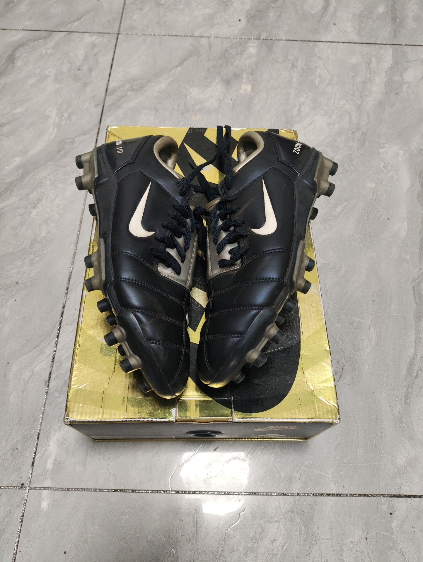 Nike Nike Retro Lowtop Sneakers 9.5 Men Size US 9.5 / EU 42-43 - 3 Thumbnail