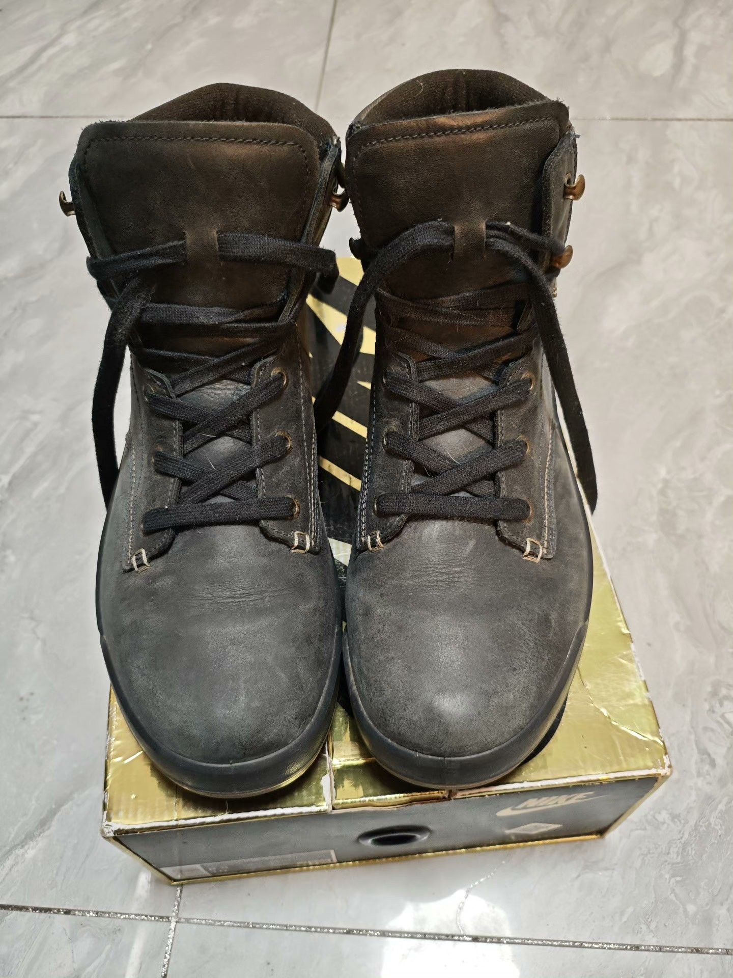 LOWA LOWA Hiking Lowtop Sneakers 10.5 Men Size US 10.5 / EU 43-44 - 2 Thumbnail