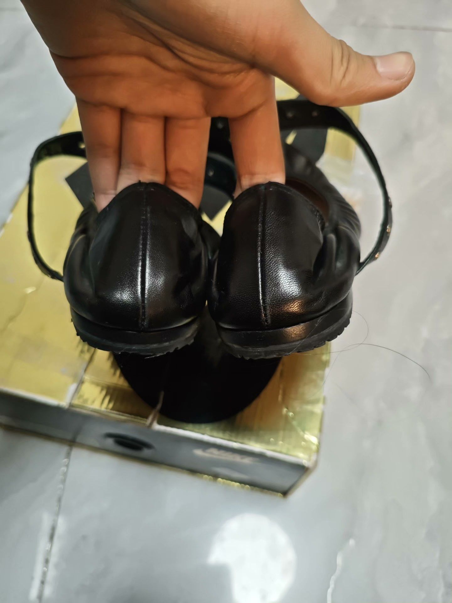 Valentino Valentino Leather Black Lowtop Sneakers us_7-5 Women Size US 7.5 / IT 37.5 - 6 Thumbnail