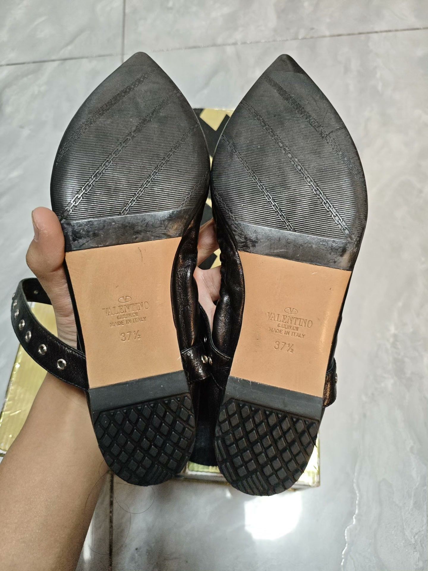 Valentino Valentino Leather Black Lowtop Sneakers us_7-5 Women Size US 7.5 / IT 37.5 - 5 Thumbnail