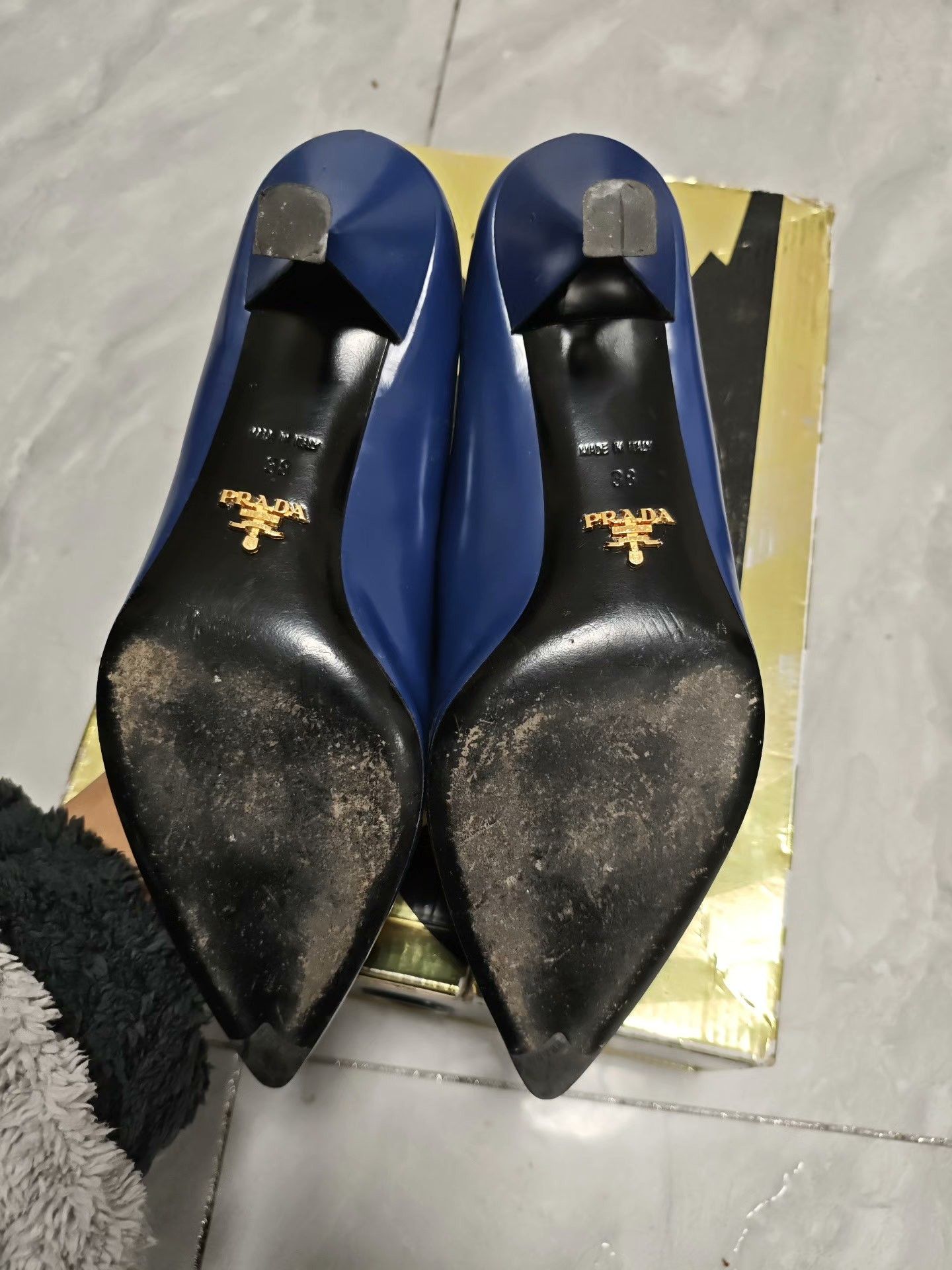 Prada Prada Blue Lowtop Sneakers us_8 Women Size US 8 / IT 38 - 5 Thumbnail