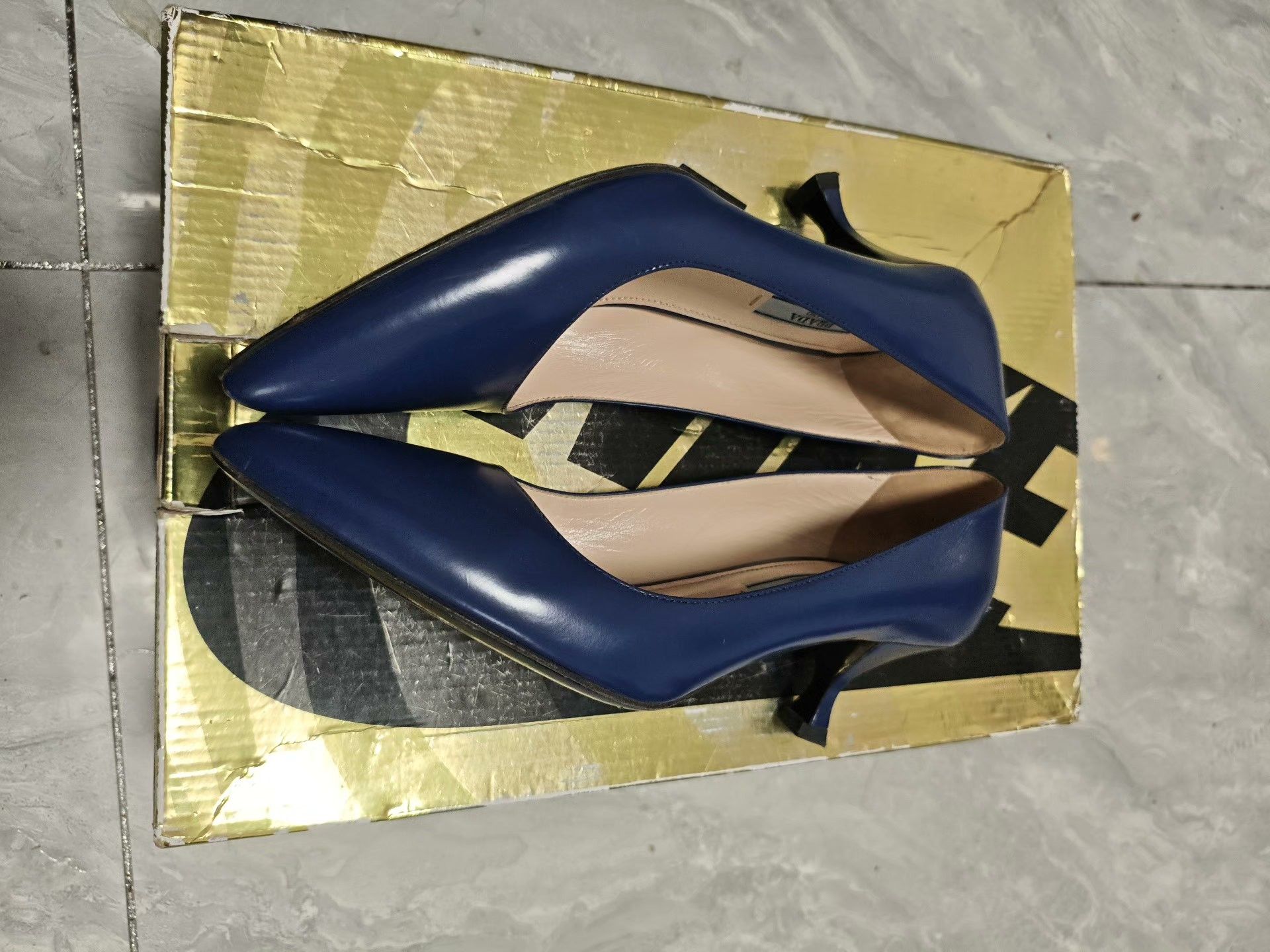 Prada Prada Blue Lowtop Sneakers us_8 Women Size US 8 / IT 38 - 3 Thumbnail