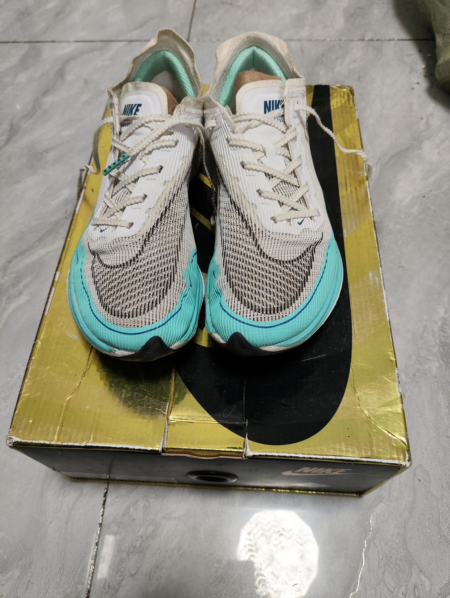 Nike Nike ZOOM White Lowtop Sneakers us_7-5 Women Size US 7.5 / IT 37.5 - 3 Thumbnail