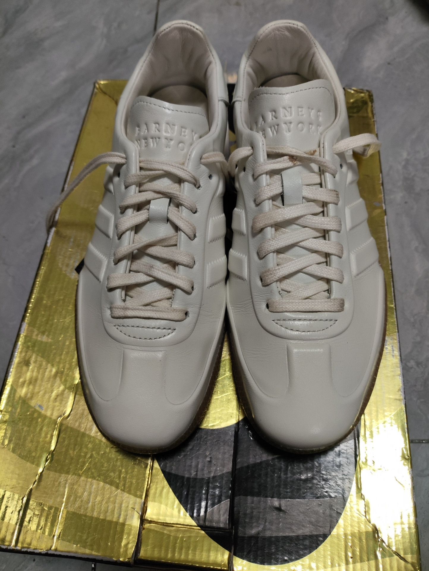 Adidas Adidas White Lowtop Sneakers 7 Men Size US 7 / EU 40 - 2 Thumbnail