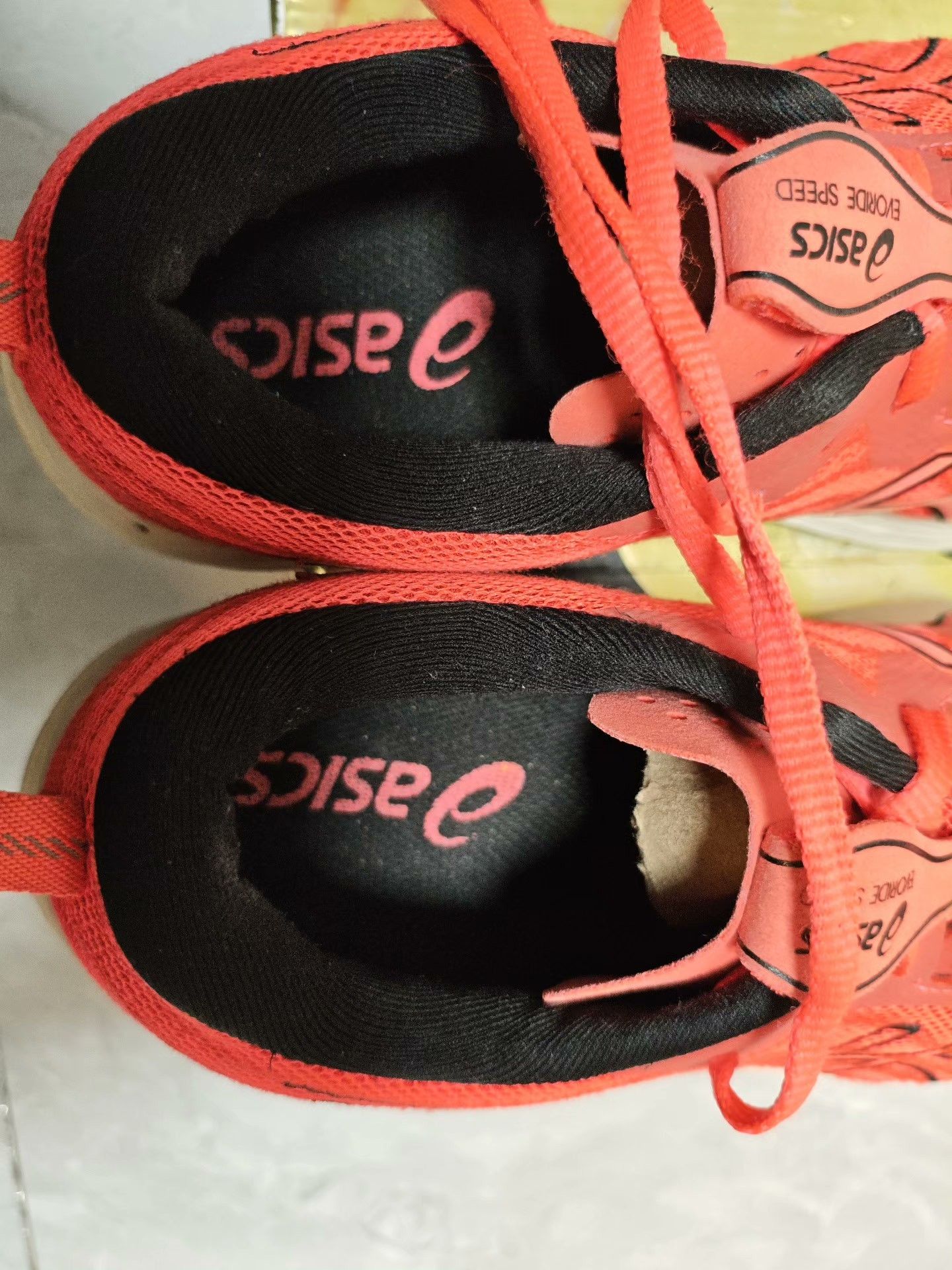 Asics Asics Red Lowtop Sneakers 9 Men Size US 9 / EU 42 - 8 Thumbnail