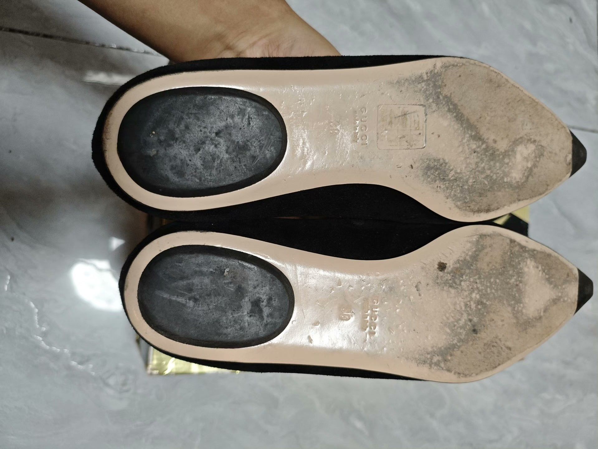 Gucci Gucci Velvet Black Lowtop Sneakers us_8 Women Size US 8 / IT 38 - 6 Thumbnail