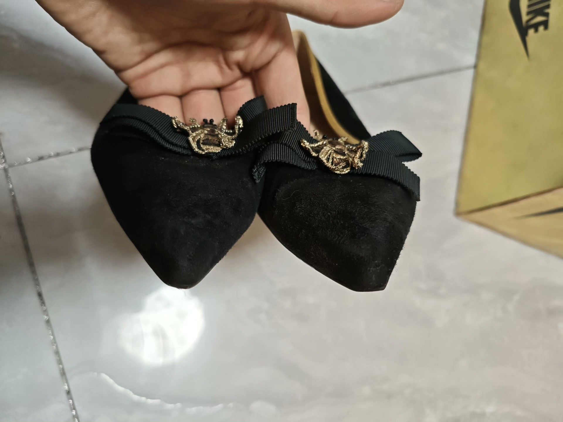 Gucci Gucci Velvet Black Lowtop Sneakers us_8 Women Size US 8 / IT 38 - 8 Thumbnail