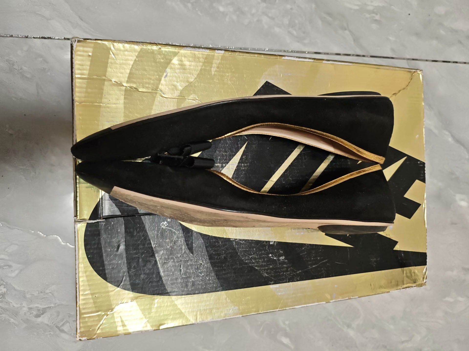 Gucci Gucci Velvet Black Lowtop Sneakers us_8 Women Size US 8 / IT 38 - 3 Thumbnail