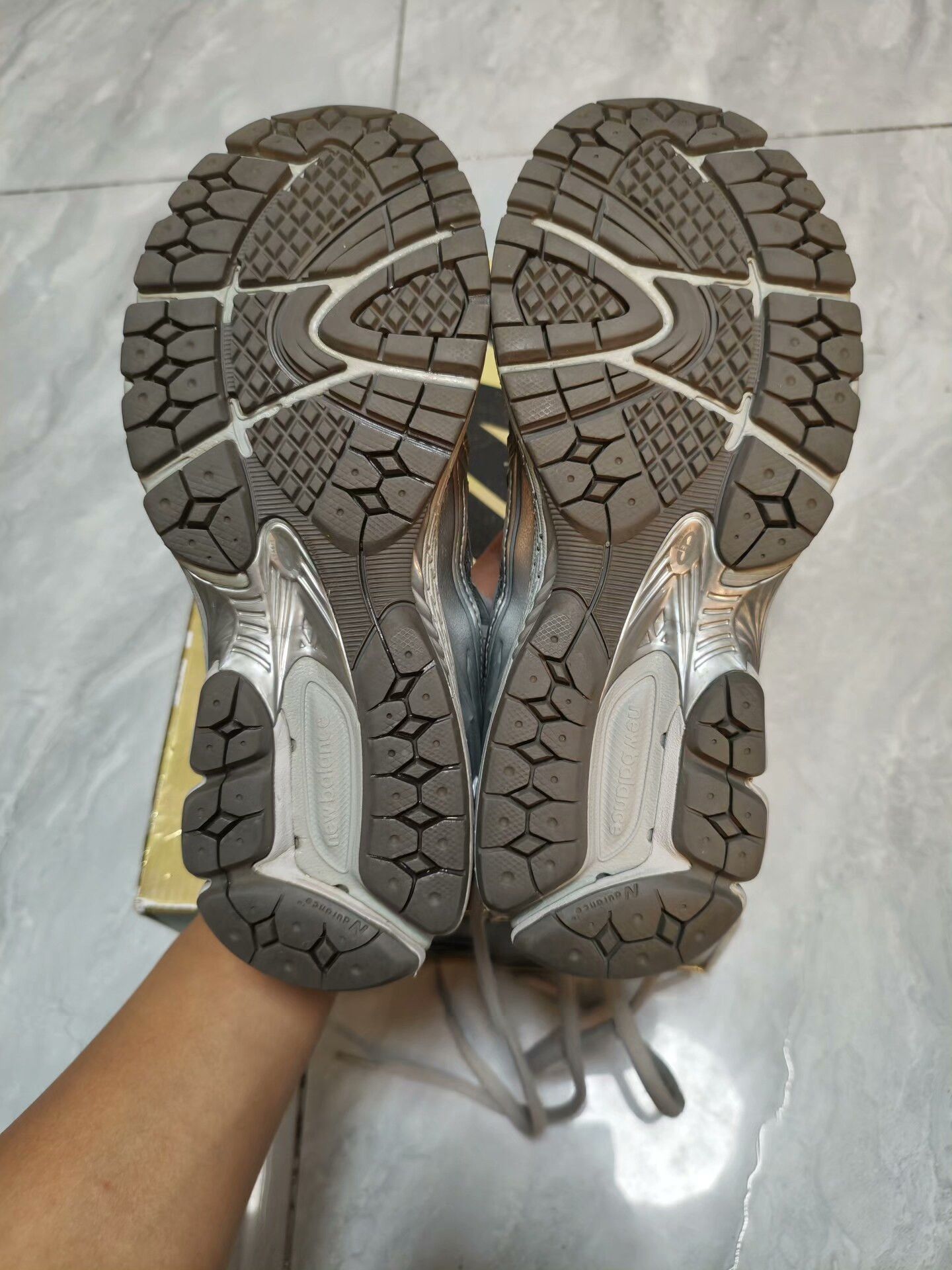New Balance New Balance Techwear Silver Lowtop Sneakers 5 Men Size US 5 / EU 37 - 5 Thumbnail