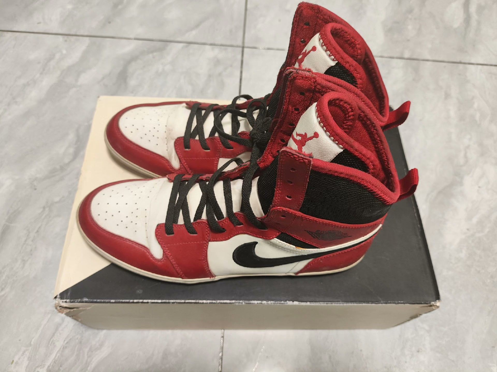 Jordan Brand Jordan Brand Rare Red Hitop Sneakers us_8 Women Size US 8 / IT 38 - 2 Thumbnail