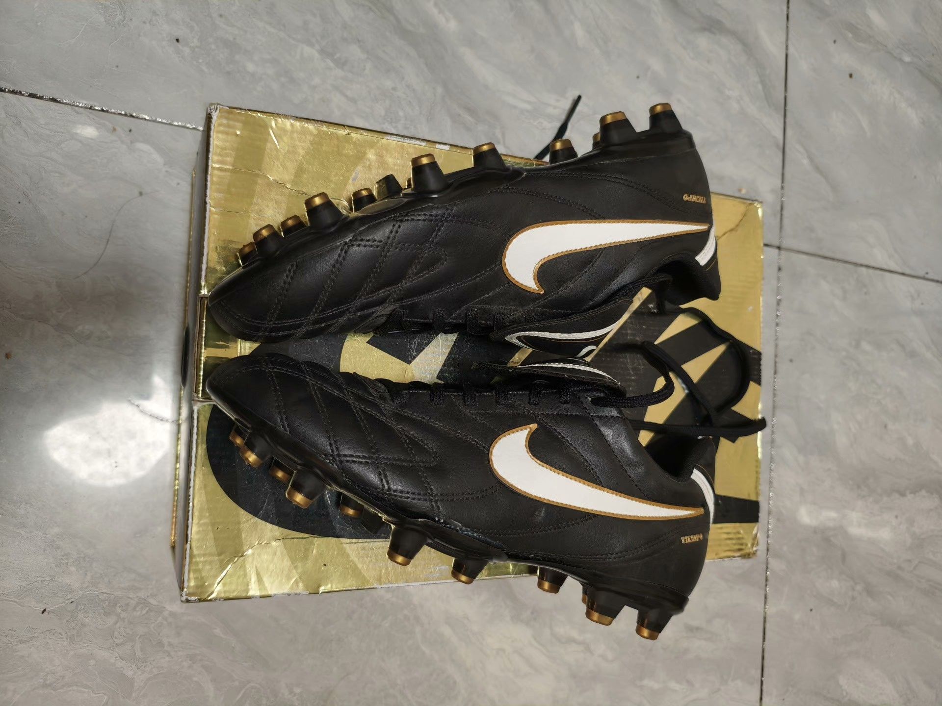 Nike Nike Black Lowtop Sneakers 9.5 Men Size US 9.5 / EU 42-43 - 3 Thumbnail