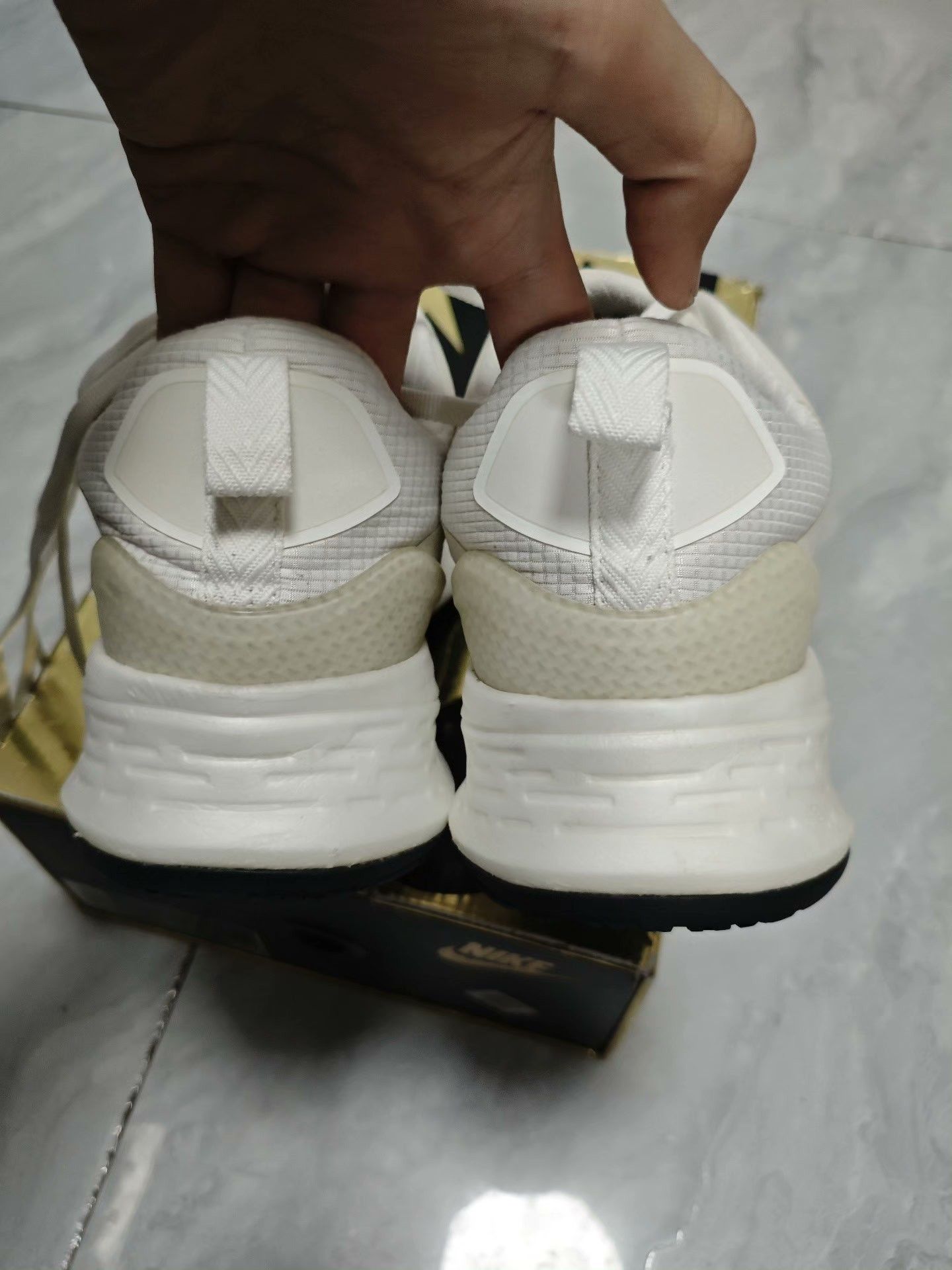 Descente Descente Reflective Multi Lowtop Sneakers 10 Men Size US 10 / EU 43 - 7 Thumbnail
