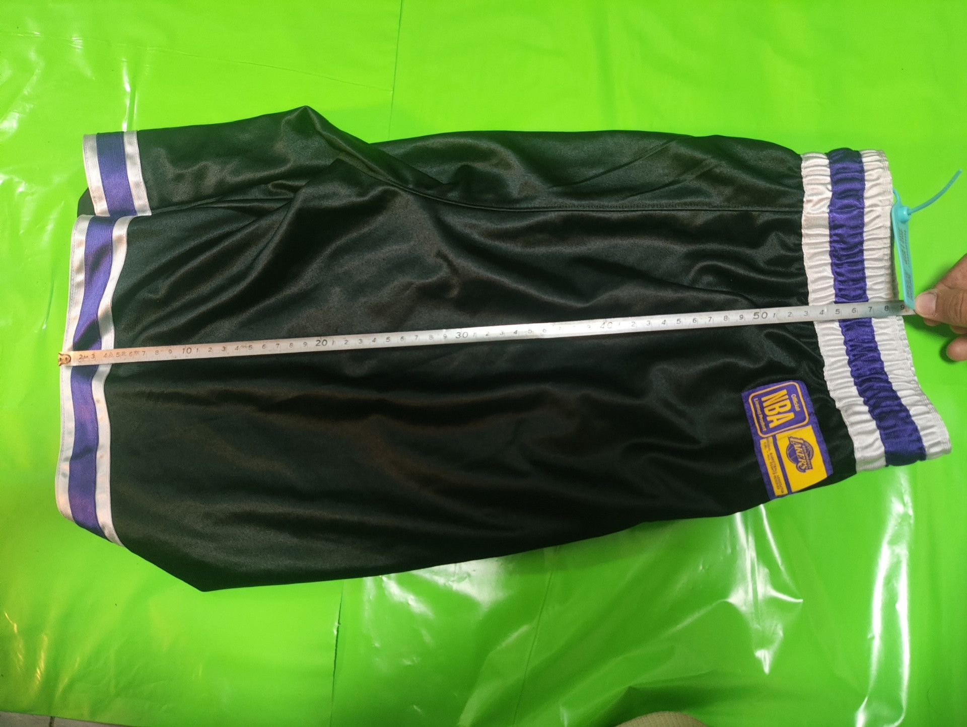 Nike Nike Training Purple Shorts 40 Men Size US 40 / EU 56 - 6 Thumbnail