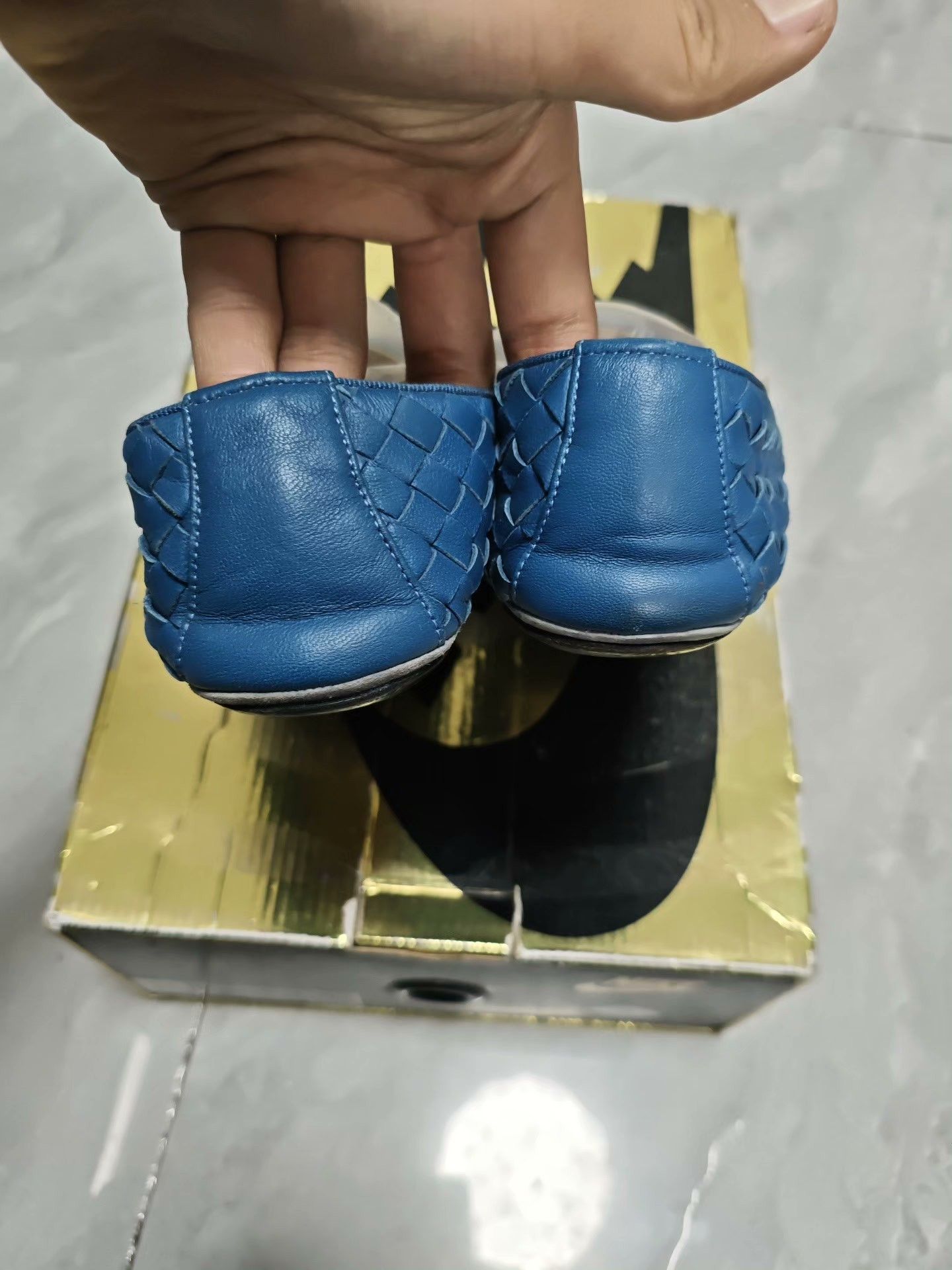 Bottega Veneta Bottega Veneta Casual Blue Lowtop Sneakers us_8 Women Size US 8 / IT 38 - 5 Thumbnail