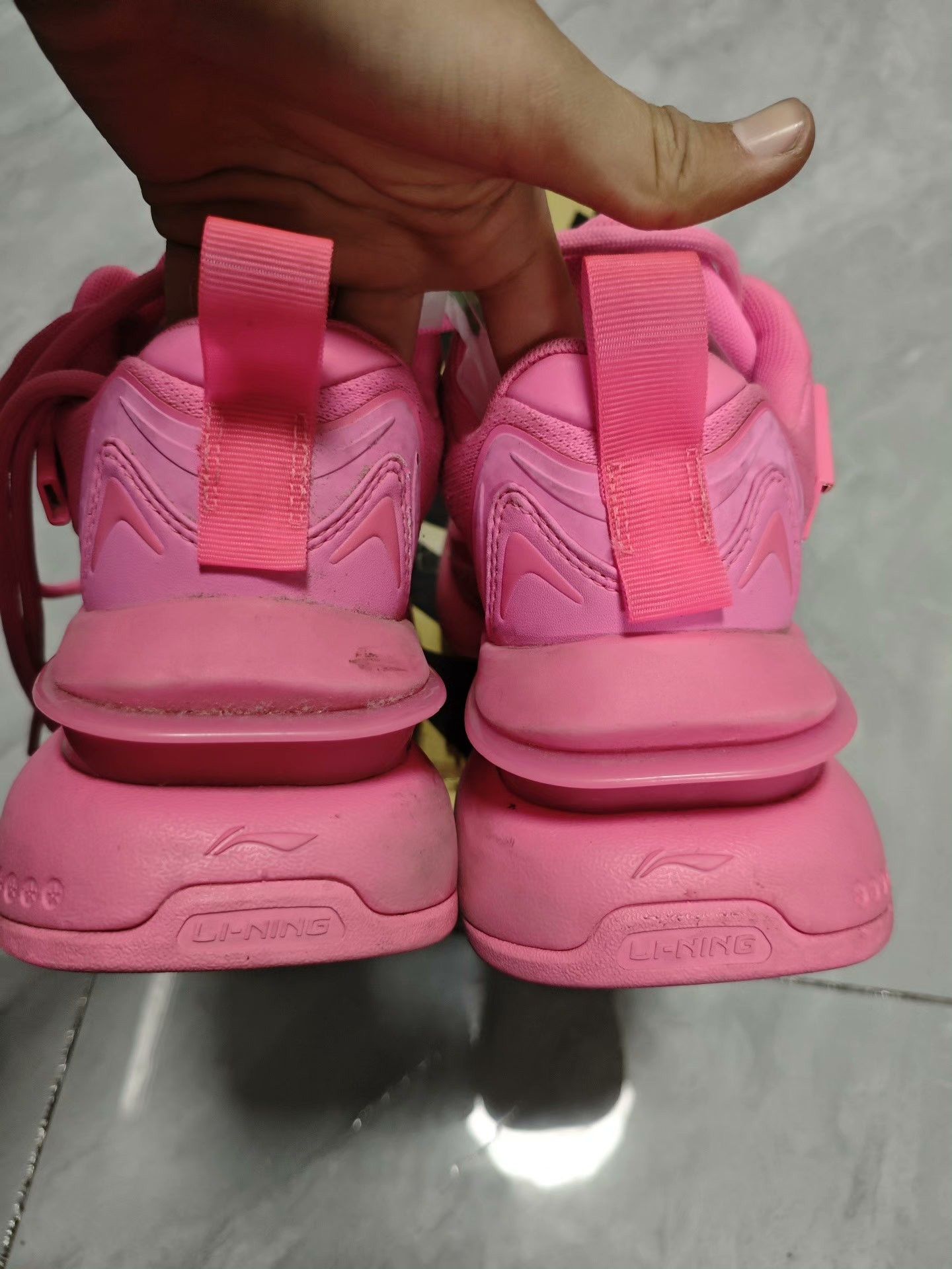 Li-Ning Li-Ning Pink Lowtop Sneakers us_6 Women Size US 6 / IT 36 - 7 Thumbnail