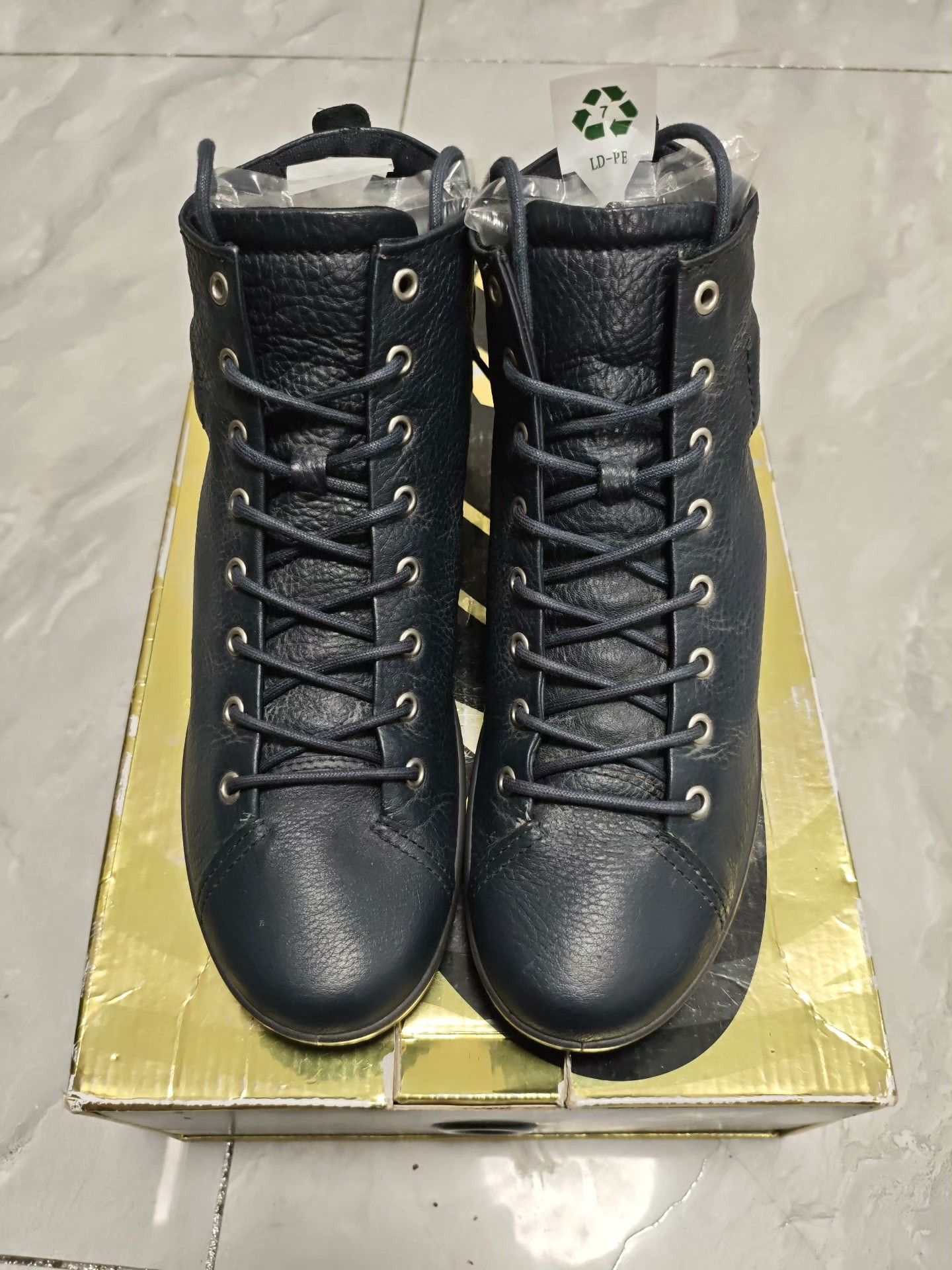 Ecco ECCO Hitop Sneakers us_9 Women Size US 9 / IT 39 - 2 Thumbnail